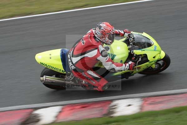 Motorcycle action photographs;Trackday digital images;event digital images;eventdigitalimages;no limits trackday;oulton park;oulton park circuit cheshire;oulton park photographs;peter wileman photography;trackday;trackday photos