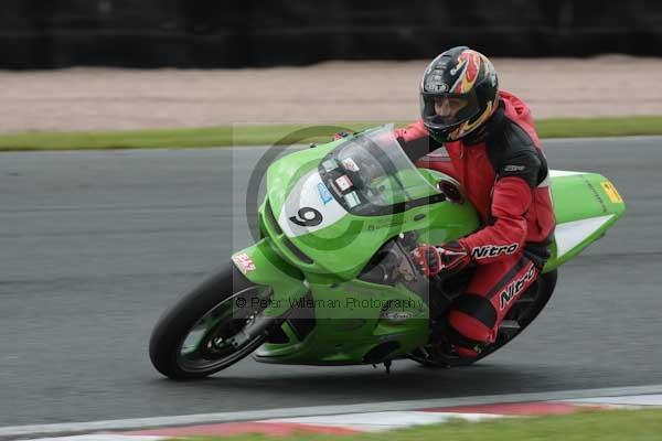 Motorcycle action photographs;Trackday digital images;event digital images;eventdigitalimages;no limits trackday;oulton park;oulton park circuit cheshire;oulton park photographs;peter wileman photography;trackday;trackday photos