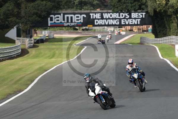 Motorcycle action photographs;Trackday digital images;event digital images;eventdigitalimages;no limits trackday;oulton park;oulton park circuit cheshire;oulton park photographs;peter wileman photography;trackday;trackday photos