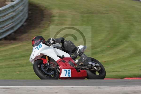 Motorcycle action photographs;Trackday digital images;event digital images;eventdigitalimages;no limits trackday;oulton park;oulton park circuit cheshire;oulton park photographs;peter wileman photography;trackday;trackday photos