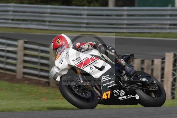 Motorcycle action photographs;Trackday digital images;event digital images;eventdigitalimages;no limits trackday;oulton park;oulton park circuit cheshire;oulton park photographs;peter wileman photography;trackday;trackday photos