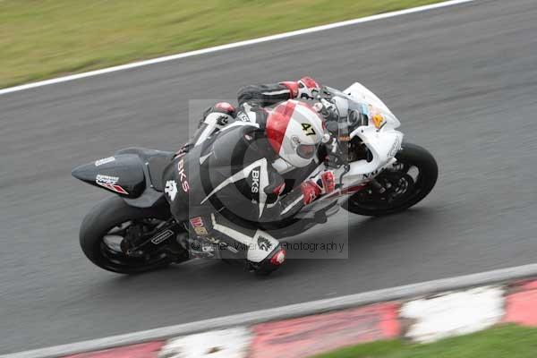 Motorcycle action photographs;Trackday digital images;event digital images;eventdigitalimages;no limits trackday;oulton park;oulton park circuit cheshire;oulton park photographs;peter wileman photography;trackday;trackday photos