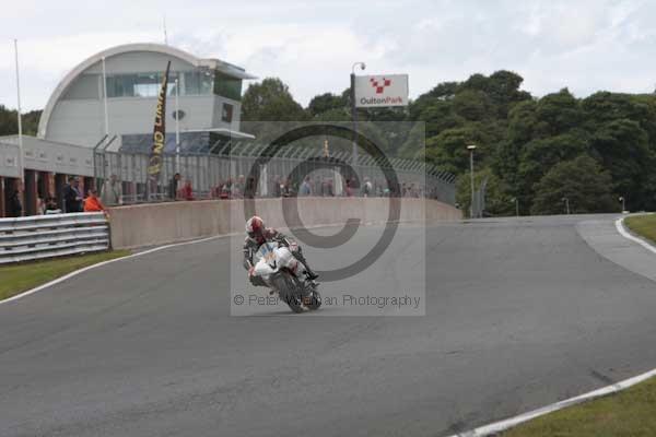 Motorcycle action photographs;Trackday digital images;event digital images;eventdigitalimages;no limits trackday;oulton park;oulton park circuit cheshire;oulton park photographs;peter wileman photography;trackday;trackday photos