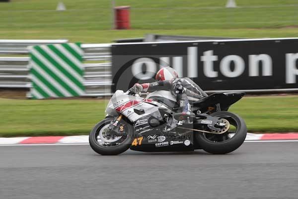 Motorcycle action photographs;Trackday digital images;event digital images;eventdigitalimages;no limits trackday;oulton park;oulton park circuit cheshire;oulton park photographs;peter wileman photography;trackday;trackday photos