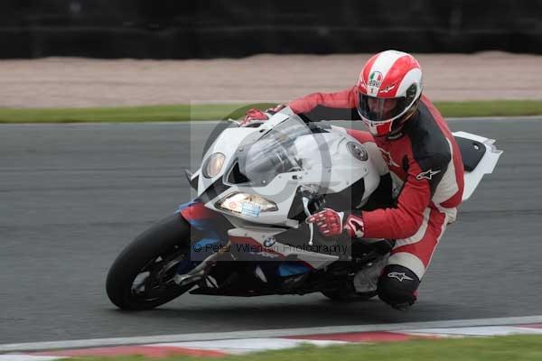 Motorcycle action photographs;Trackday digital images;event digital images;eventdigitalimages;no limits trackday;oulton park;oulton park circuit cheshire;oulton park photographs;peter wileman photography;trackday;trackday photos