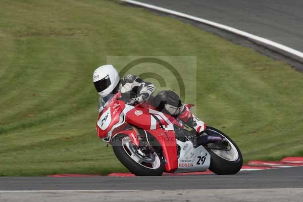 Motorcycle action photographs;Trackday digital images;event digital images;eventdigitalimages;no limits trackday;oulton park;oulton park circuit cheshire;oulton park photographs;peter wileman photography;trackday;trackday photos