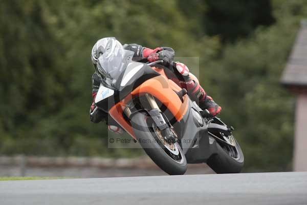 Motorcycle action photographs;Trackday digital images;event digital images;eventdigitalimages;no limits trackday;oulton park;oulton park circuit cheshire;oulton park photographs;peter wileman photography;trackday;trackday photos