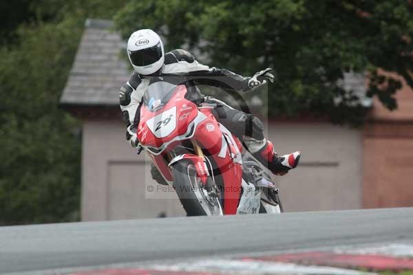 Motorcycle action photographs;Trackday digital images;event digital images;eventdigitalimages;no limits trackday;oulton park;oulton park circuit cheshire;oulton park photographs;peter wileman photography;trackday;trackday photos
