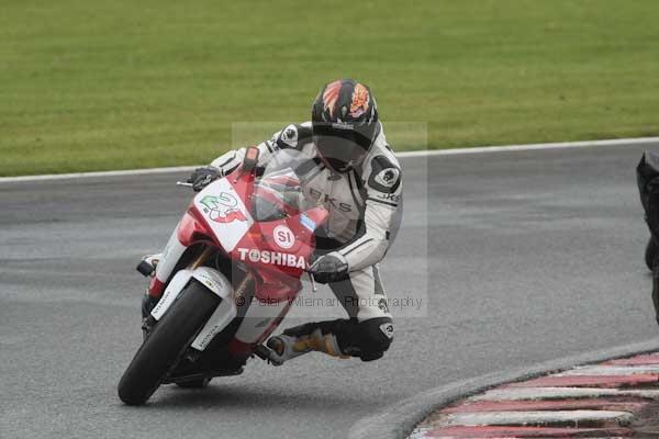 Motorcycle action photographs;Trackday digital images;event digital images;eventdigitalimages;no limits trackday;oulton park;oulton park circuit cheshire;oulton park photographs;peter wileman photography;trackday;trackday photos