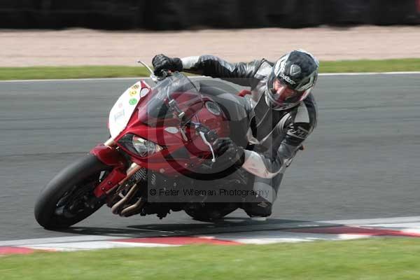 Motorcycle action photographs;Trackday digital images;event digital images;eventdigitalimages;no limits trackday;oulton park;oulton park circuit cheshire;oulton park photographs;peter wileman photography;trackday;trackday photos