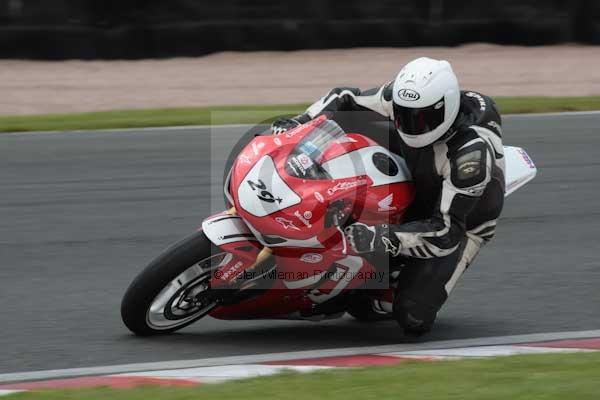 Motorcycle action photographs;Trackday digital images;event digital images;eventdigitalimages;no limits trackday;oulton park;oulton park circuit cheshire;oulton park photographs;peter wileman photography;trackday;trackday photos