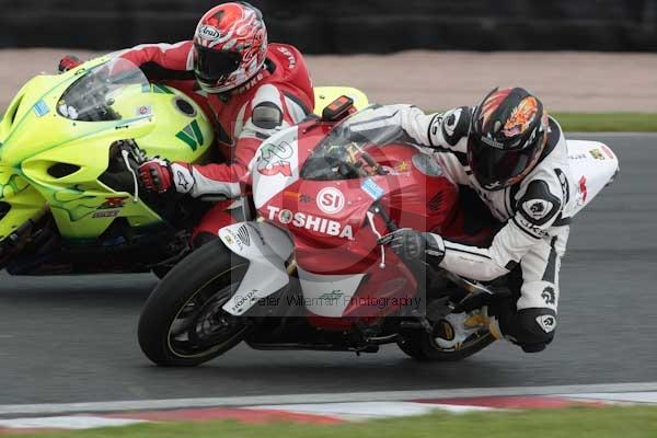 Motorcycle action photographs;Trackday digital images;event digital images;eventdigitalimages;no limits trackday;oulton park;oulton park circuit cheshire;oulton park photographs;peter wileman photography;trackday;trackday photos