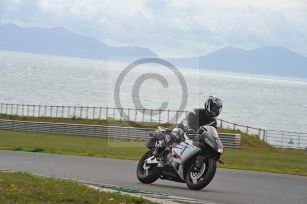 Motorcycle action photographs;Trackday digital images;Ty croes;anglesey;anglesey photographs;event digital images;eventdigitalimages;no limits trackday;peter wileman photography;trac mon;trackday;trackday photos