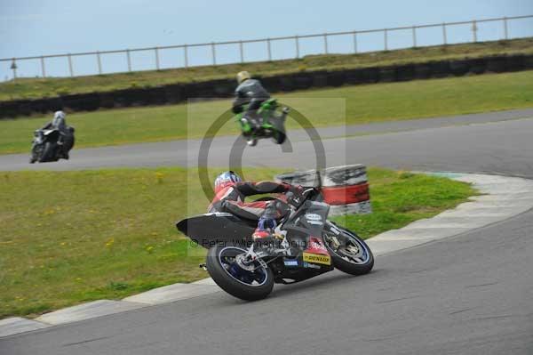 Motorcycle action photographs;Trackday digital images;Ty croes;anglesey;anglesey photographs;event digital images;eventdigitalimages;no limits trackday;peter wileman photography;trac mon;trackday;trackday photos