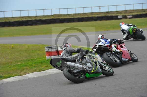 Motorcycle action photographs;Trackday digital images;Ty croes;anglesey;anglesey photographs;event digital images;eventdigitalimages;no limits trackday;peter wileman photography;trac mon;trackday;trackday photos