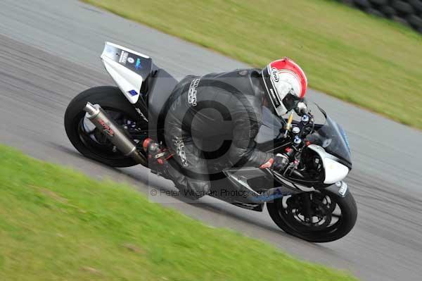 Motorcycle action photographs;Trackday digital images;Ty croes;anglesey;anglesey photographs;event digital images;eventdigitalimages;no limits trackday;peter wileman photography;trac mon;trackday;trackday photos