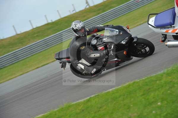 Motorcycle action photographs;Trackday digital images;Ty croes;anglesey;anglesey photographs;event digital images;eventdigitalimages;no limits trackday;peter wileman photography;trac mon;trackday;trackday photos