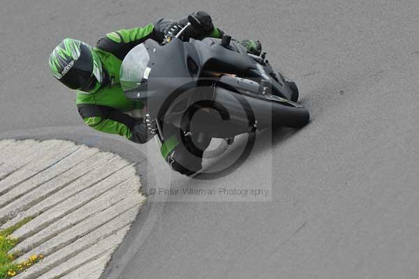 Motorcycle action photographs;Trackday digital images;Ty croes;anglesey;anglesey photographs;event digital images;eventdigitalimages;no limits trackday;peter wileman photography;trac mon;trackday;trackday photos