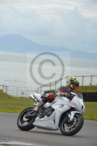 Motorcycle action photographs;Trackday digital images;Ty croes;anglesey;anglesey photographs;event digital images;eventdigitalimages;no limits trackday;peter wileman photography;trac mon;trackday;trackday photos