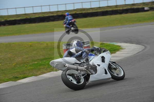 Motorcycle action photographs;Trackday digital images;Ty croes;anglesey;anglesey photographs;event digital images;eventdigitalimages;no limits trackday;peter wileman photography;trac mon;trackday;trackday photos