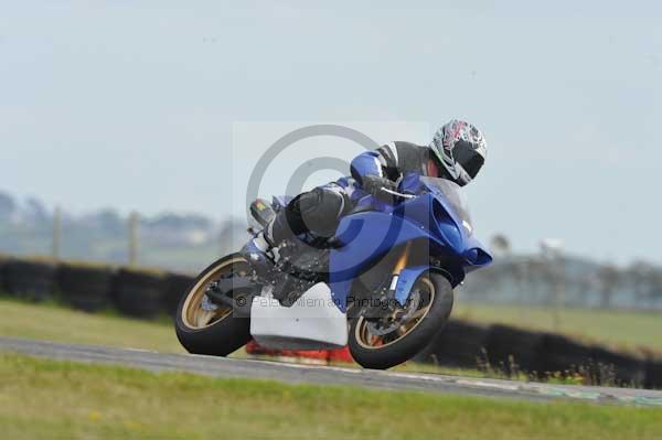 Motorcycle action photographs;Trackday digital images;Ty croes;anglesey;anglesey photographs;event digital images;eventdigitalimages;no limits trackday;peter wileman photography;trac mon;trackday;trackday photos