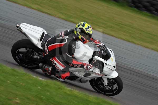 Motorcycle action photographs;Trackday digital images;Ty croes;anglesey;anglesey photographs;event digital images;eventdigitalimages;no limits trackday;peter wileman photography;trac mon;trackday;trackday photos