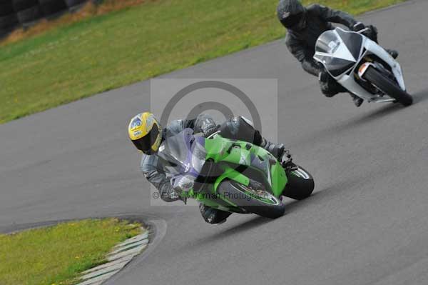 Motorcycle action photographs;Trackday digital images;Ty croes;anglesey;anglesey photographs;event digital images;eventdigitalimages;no limits trackday;peter wileman photography;trac mon;trackday;trackday photos