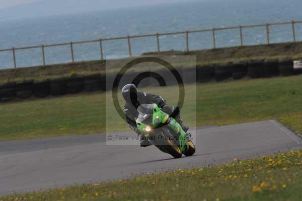 Motorcycle action photographs;Trackday digital images;Ty croes;anglesey;anglesey photographs;event digital images;eventdigitalimages;no limits trackday;peter wileman photography;trac mon;trackday;trackday photos