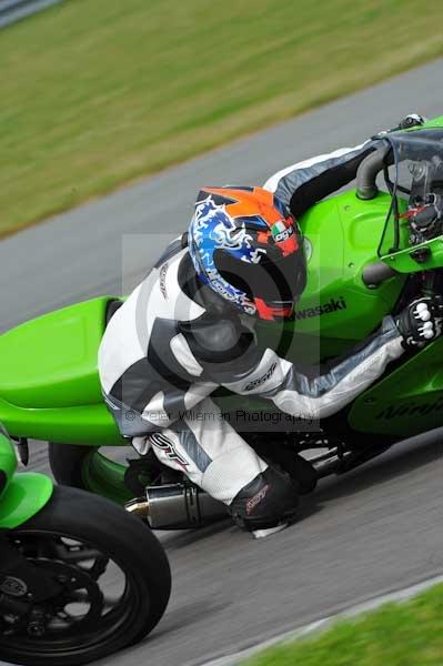 Motorcycle action photographs;Trackday digital images;Ty croes;anglesey;anglesey photographs;event digital images;eventdigitalimages;no limits trackday;peter wileman photography;trac mon;trackday;trackday photos