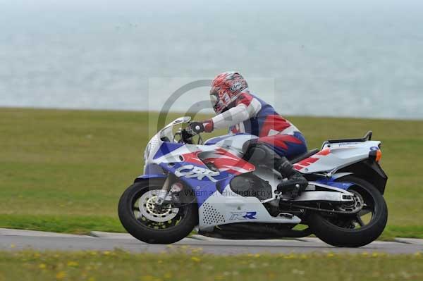 Motorcycle action photographs;Trackday digital images;Ty croes;anglesey;anglesey photographs;event digital images;eventdigitalimages;no limits trackday;peter wileman photography;trac mon;trackday;trackday photos