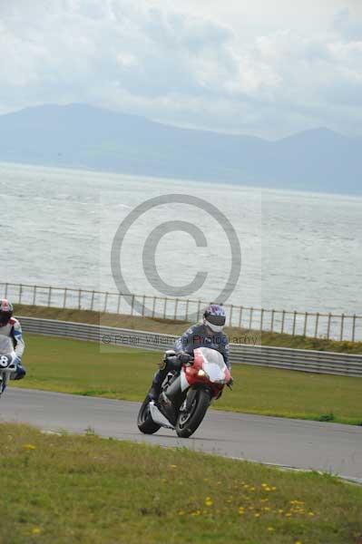 Motorcycle action photographs;Trackday digital images;Ty croes;anglesey;anglesey photographs;event digital images;eventdigitalimages;no limits trackday;peter wileman photography;trac mon;trackday;trackday photos