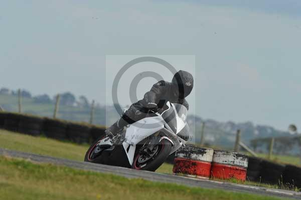 Motorcycle action photographs;Trackday digital images;Ty croes;anglesey;anglesey photographs;event digital images;eventdigitalimages;no limits trackday;peter wileman photography;trac mon;trackday;trackday photos