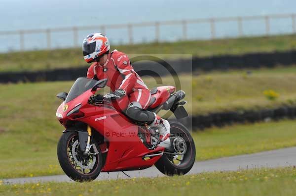 Motorcycle action photographs;Trackday digital images;Ty croes;anglesey;anglesey photographs;event digital images;eventdigitalimages;no limits trackday;peter wileman photography;trac mon;trackday;trackday photos