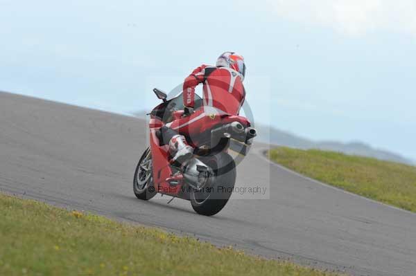 Motorcycle action photographs;Trackday digital images;Ty croes;anglesey;anglesey photographs;event digital images;eventdigitalimages;no limits trackday;peter wileman photography;trac mon;trackday;trackday photos