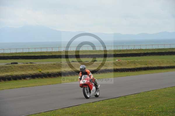 Motorcycle action photographs;Trackday digital images;Ty croes;anglesey;anglesey photographs;event digital images;eventdigitalimages;no limits trackday;peter wileman photography;trac mon;trackday;trackday photos