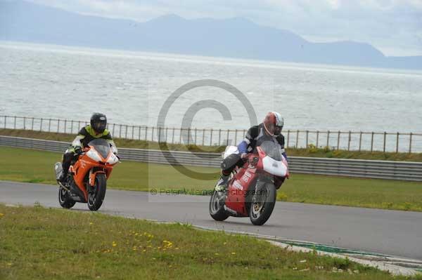 Motorcycle action photographs;Trackday digital images;Ty croes;anglesey;anglesey photographs;event digital images;eventdigitalimages;no limits trackday;peter wileman photography;trac mon;trackday;trackday photos