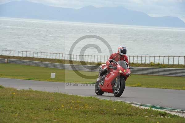 Motorcycle action photographs;Trackday digital images;Ty croes;anglesey;anglesey photographs;event digital images;eventdigitalimages;no limits trackday;peter wileman photography;trac mon;trackday;trackday photos