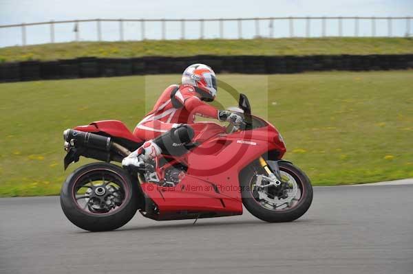 Motorcycle action photographs;Trackday digital images;Ty croes;anglesey;anglesey photographs;event digital images;eventdigitalimages;no limits trackday;peter wileman photography;trac mon;trackday;trackday photos