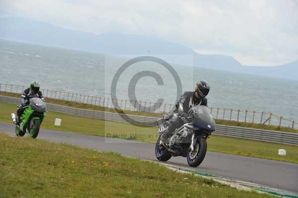 Motorcycle action photographs;Trackday digital images;Ty croes;anglesey;anglesey photographs;event digital images;eventdigitalimages;no limits trackday;peter wileman photography;trac mon;trackday;trackday photos