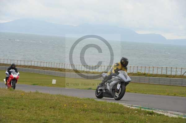 Motorcycle action photographs;Trackday digital images;Ty croes;anglesey;anglesey photographs;event digital images;eventdigitalimages;no limits trackday;peter wileman photography;trac mon;trackday;trackday photos