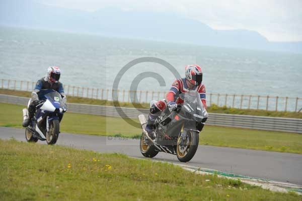 Motorcycle action photographs;Trackday digital images;Ty croes;anglesey;anglesey photographs;event digital images;eventdigitalimages;no limits trackday;peter wileman photography;trac mon;trackday;trackday photos