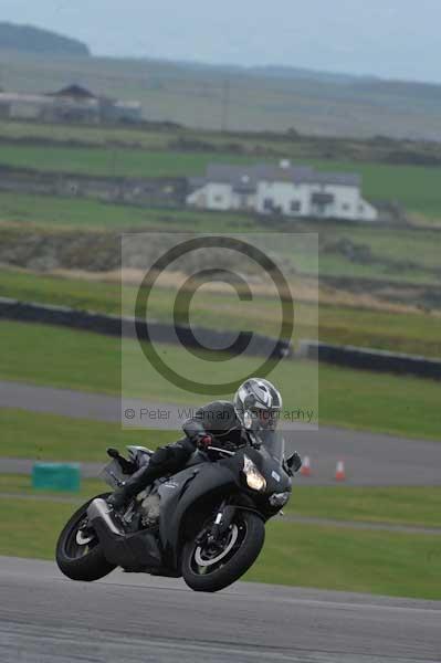 Motorcycle action photographs;Trackday digital images;Ty croes;anglesey;anglesey photographs;event digital images;eventdigitalimages;no limits trackday;peter wileman photography;trac mon;trackday;trackday photos