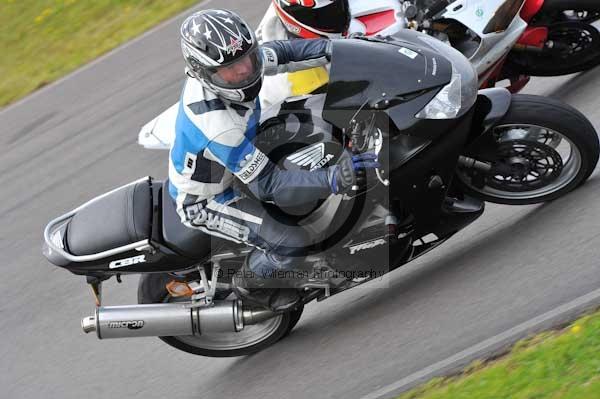 Motorcycle action photographs;Trackday digital images;Ty croes;anglesey;anglesey photographs;event digital images;eventdigitalimages;no limits trackday;peter wileman photography;trac mon;trackday;trackday photos