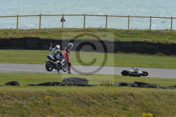 Motorcycle action photographs;Trackday digital images;Ty croes;anglesey;anglesey photographs;event digital images;eventdigitalimages;no limits trackday;peter wileman photography;trac mon;trackday;trackday photos