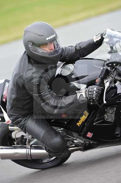 Motorcycle action photographs;Trackday digital images;Ty croes;anglesey;anglesey photographs;event digital images;eventdigitalimages;no limits trackday;peter wileman photography;trac mon;trackday;trackday photos