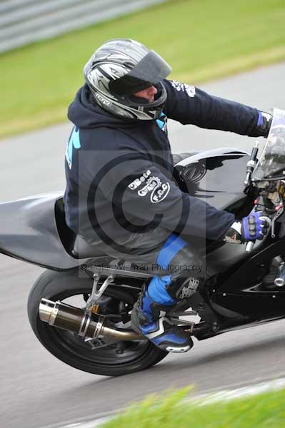 Motorcycle action photographs;Trackday digital images;Ty croes;anglesey;anglesey photographs;event digital images;eventdigitalimages;no limits trackday;peter wileman photography;trac mon;trackday;trackday photos