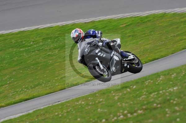 Motorcycle action photographs;Trackday digital images;Ty croes;anglesey;anglesey photographs;event digital images;eventdigitalimages;no limits trackday;peter wileman photography;trac mon;trackday;trackday photos