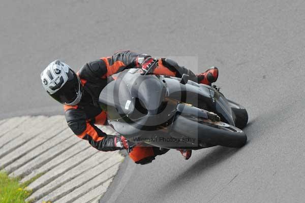 Motorcycle action photographs;Trackday digital images;Ty croes;anglesey;anglesey photographs;event digital images;eventdigitalimages;no limits trackday;peter wileman photography;trac mon;trackday;trackday photos