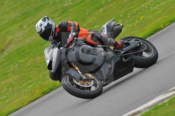 Motorcycle action photographs;Trackday digital images;Ty croes;anglesey;anglesey photographs;event digital images;eventdigitalimages;no limits trackday;peter wileman photography;trac mon;trackday;trackday photos