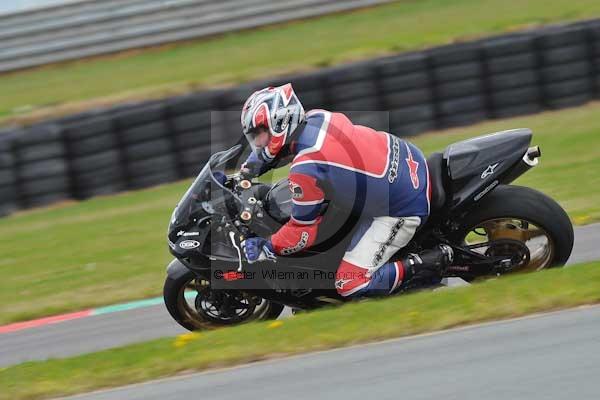 Motorcycle action photographs;Trackday digital images;Ty croes;anglesey;anglesey photographs;event digital images;eventdigitalimages;no limits trackday;peter wileman photography;trac mon;trackday;trackday photos